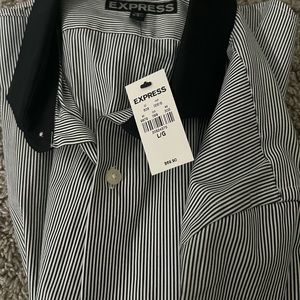 Express shirt size L